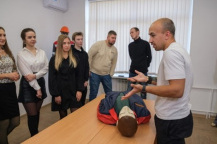 Дмитрий Микрюков проводит обучение