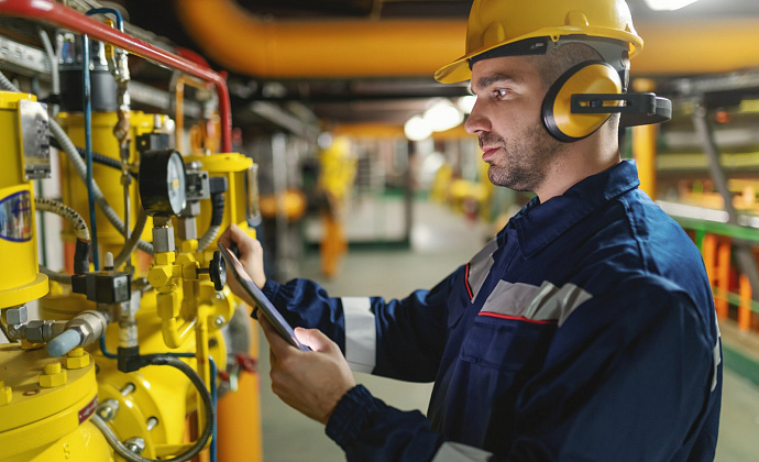 Аппаратчик регенерации воскомассы